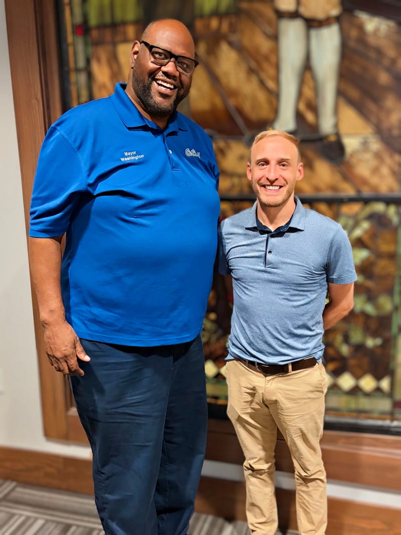 Jerry Lockard and Covington Mayor Ron Washington at Covington City Hall